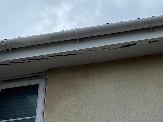 fascia-soffit-cleaning-11-kireth-ai