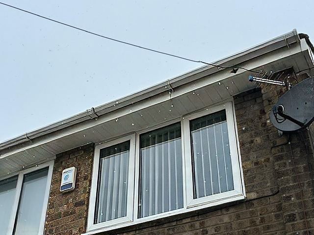 fascia-soffit-cleaning-19-kireth-ai