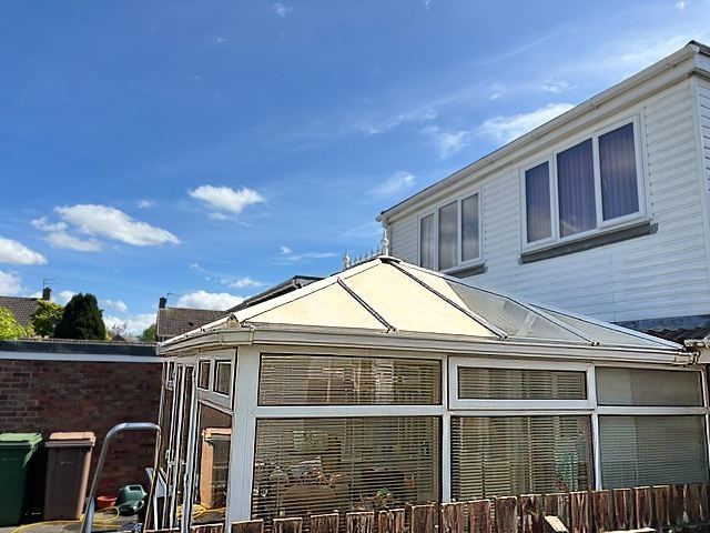 conservatory-roof-cleaning-9-kireth-ai